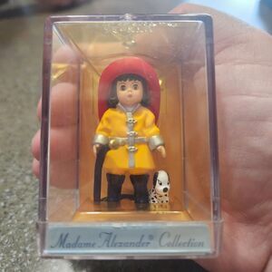 Hallmark Madame Alexander Firefighter Wendy 1997 Resin Figurine 2"